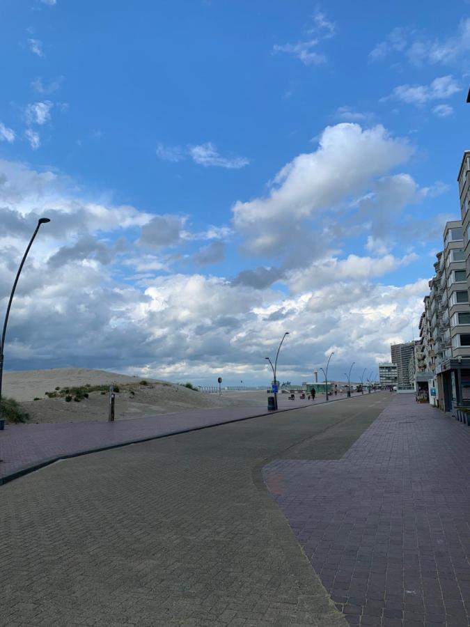 Appartement En Bord De Mer Oostduinkerke-Bad Exterior photo
